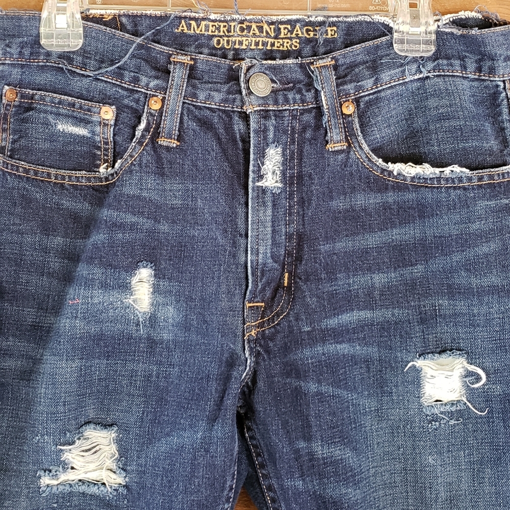 American Eagle mens distressed jeans..great pair!